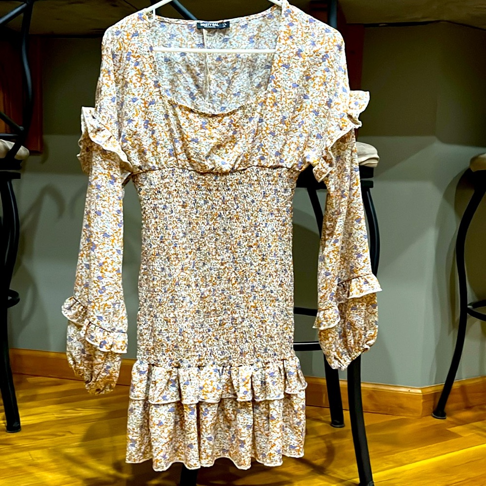Nasty Gal Floral Dress, beautiful ruffles! Pretty peach and lilac colors